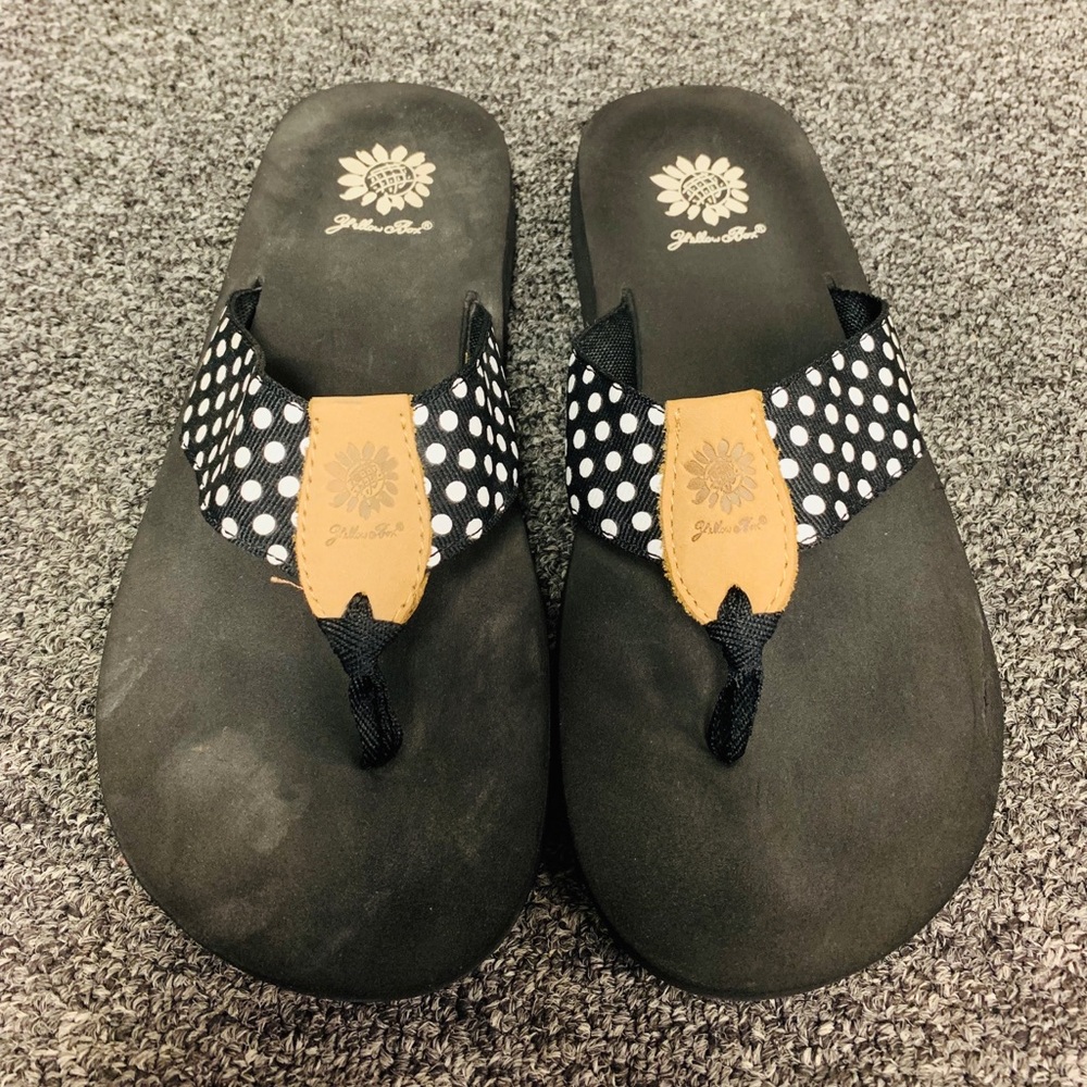 Black Polka Dot Thongs Flip Flops! Size 9